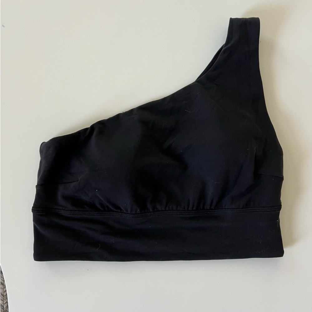 lululemon Align Asymmetrical Bra
Light Support, C/D Cup